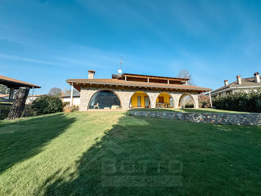 Immagine 29 di Villa in vendita  in Via Cesare Battisti 84 a Invorio