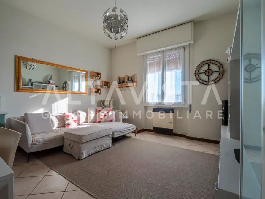 Immagine 1 di Appartamento in vendita  in Rezzato via Mazzini a Rezzato