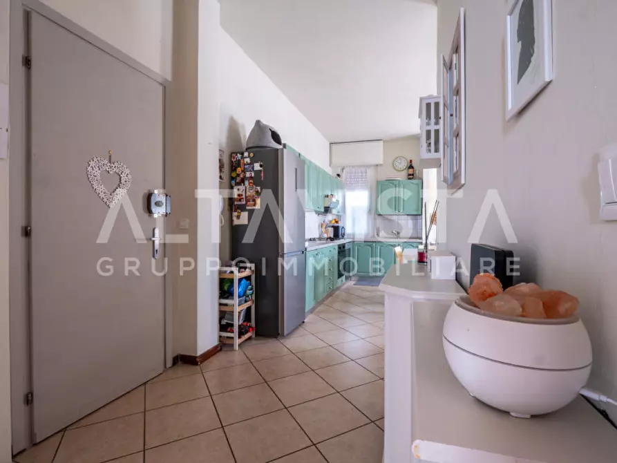 Immagine 4 di Appartamento in vendita  in Rezzato via Mazzini a Rezzato