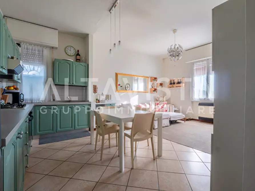 Immagine 5 di Appartamento in vendita  in Rezzato via Mazzini a Rezzato