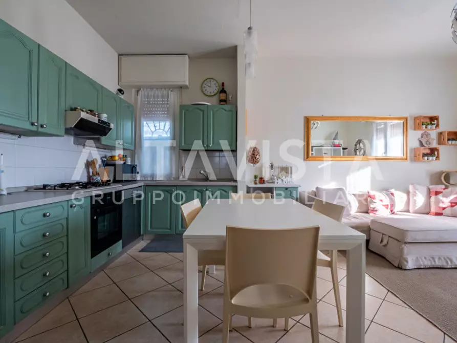 Immagine 6 di Appartamento in vendita  in Rezzato via Mazzini a Rezzato