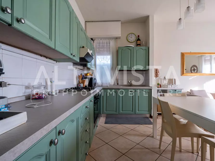 Immagine 7 di Appartamento in vendita  in Rezzato via Mazzini a Rezzato