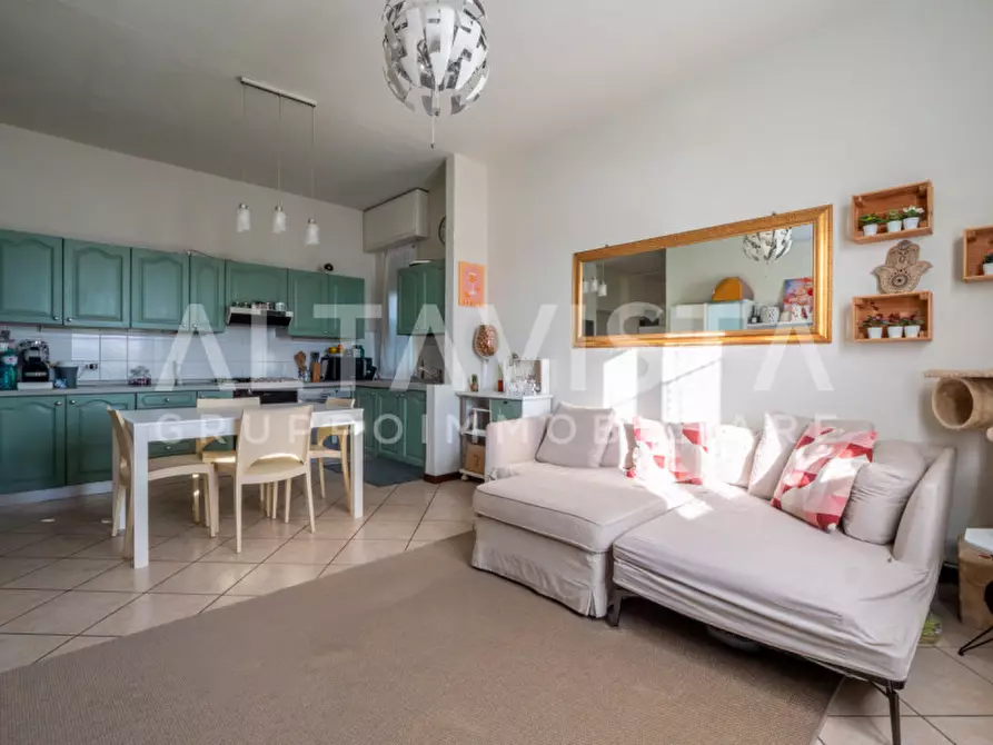 Immagine 11 di Appartamento in vendita  in Rezzato via Mazzini a Rezzato