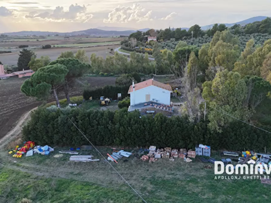 Immagine 5 di Rustico / casale in vendita  in Strada della Ficona a Capalbio