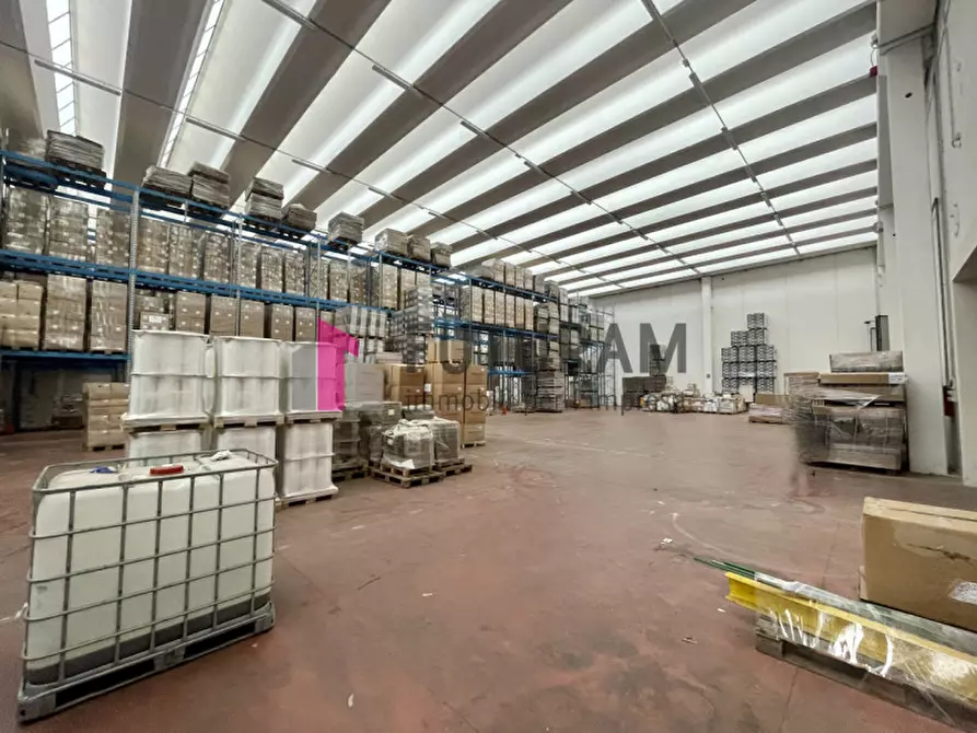 Immagine 3 di Capannone industriale in affitto  in VIA LONGHIN 1 a Padova