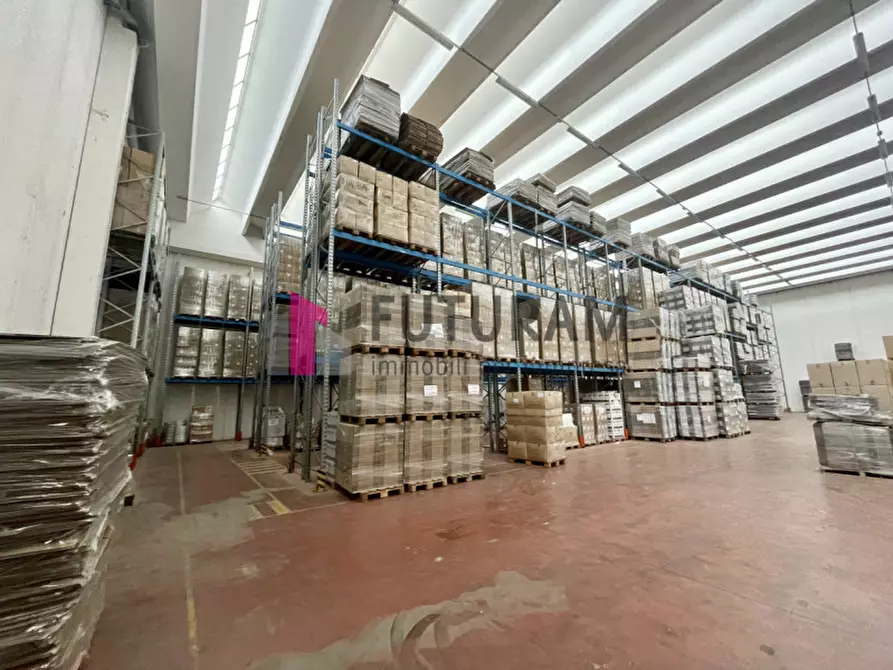 Immagine 5 di Capannone industriale in affitto  in VIA LONGHIN 1 a Padova