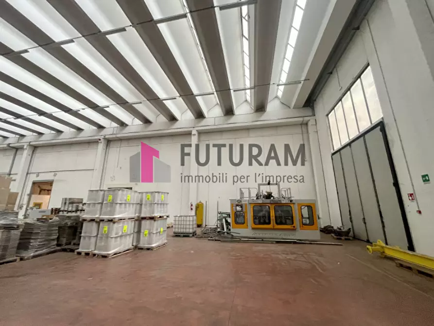 Immagine 8 di Capannone industriale in affitto  in VIA LONGHIN 1 a Padova