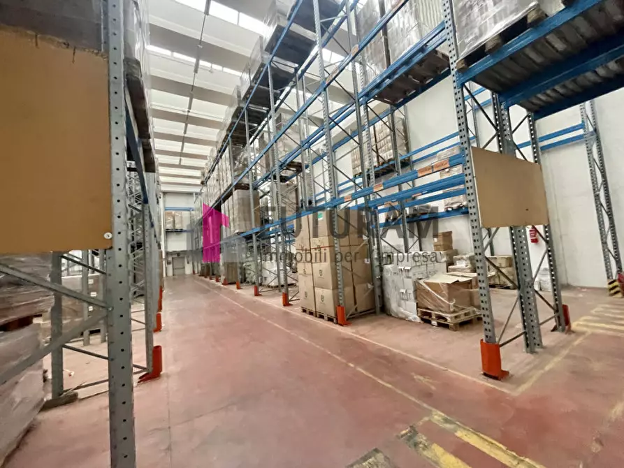 Immagine 13 di Capannone industriale in affitto  in VIA LONGHIN 1 a Padova