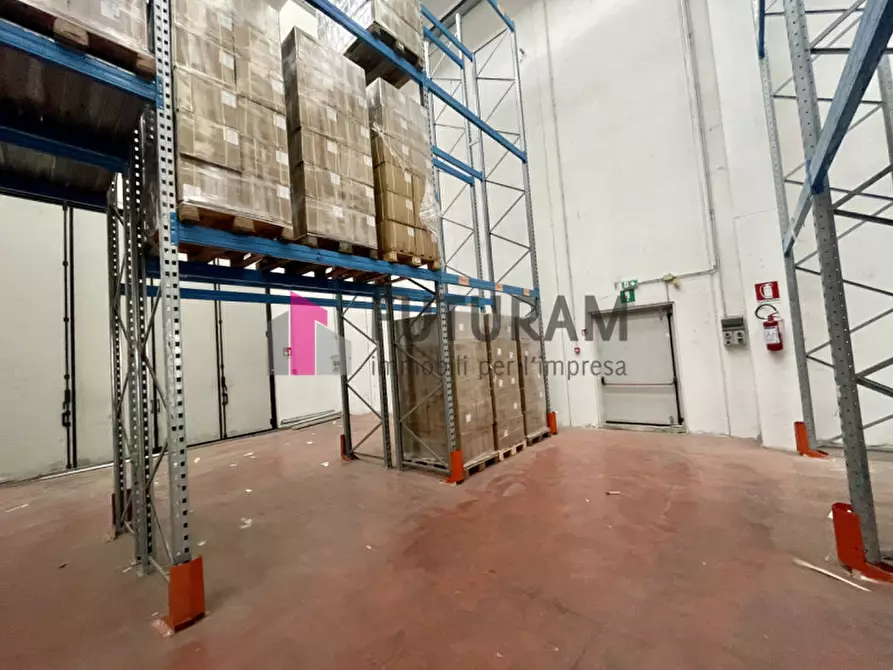 Immagine 14 di Capannone industriale in affitto  in VIA LONGHIN 1 a Padova