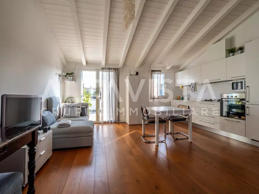 Immagine 2 di Appartamento in vendita  in Via Alessandro Manzoni a Rezzato