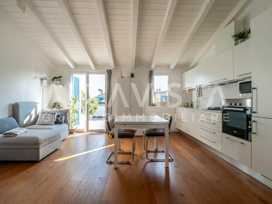 Immagine 5 di Appartamento in vendita  in Via Alessandro Manzoni a Rezzato