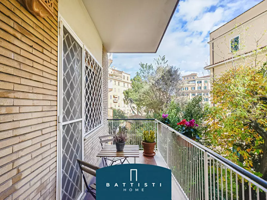 Immagine 1 di Appartamento in vendita  in Via Fregene a Roma