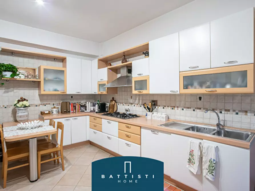 Immagine 13 di Appartamento in vendita  in Via Fregene a Roma