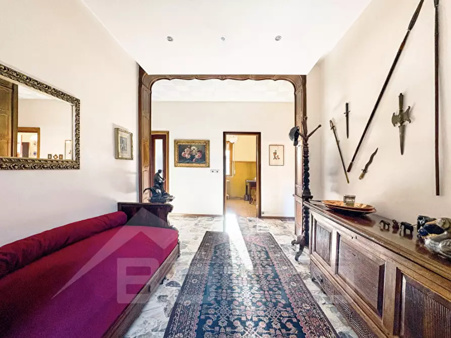 Immagine 6 di Villa in vendita  in Via Stazione 69 a Varallo Pombia