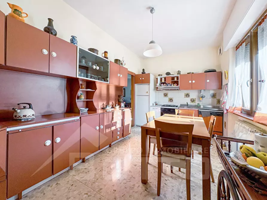 Immagine 15 di Villa in vendita  in Via Stazione 69 a Varallo Pombia