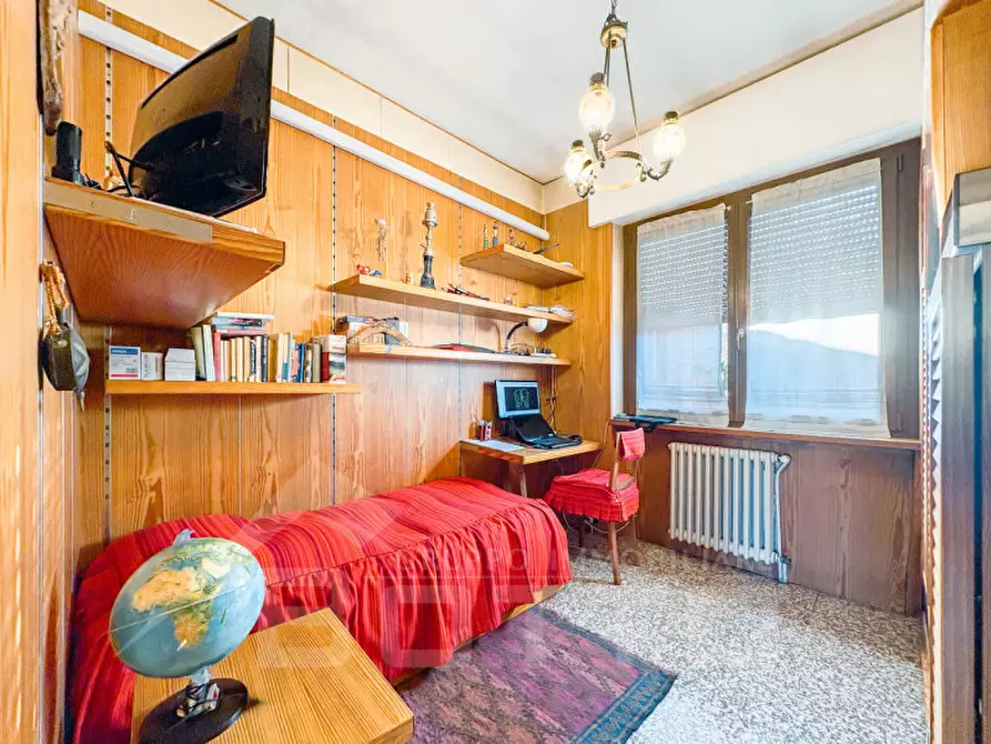 Immagine 20 di Villa in vendita  in Via Stazione 69 a Varallo Pombia