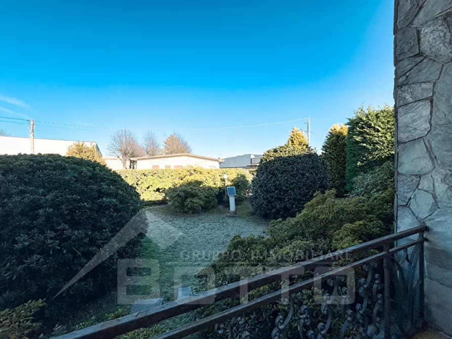 Immagine 45 di Villa in vendita  in Via Stazione 69 a Varallo Pombia