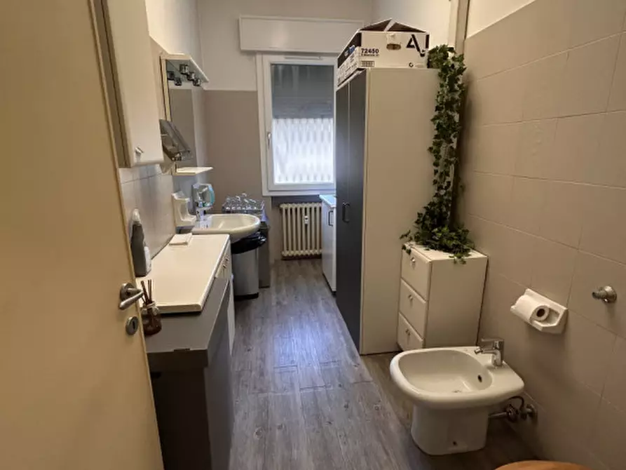 Immagine 7 di Ufficio in vendita  in Corso del Popolo a Padova