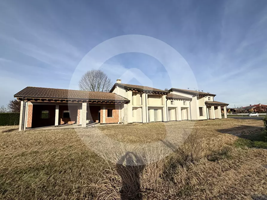 Immagine 1 di Casa bifamiliare in vendita  a Santa Giustina In Colle
