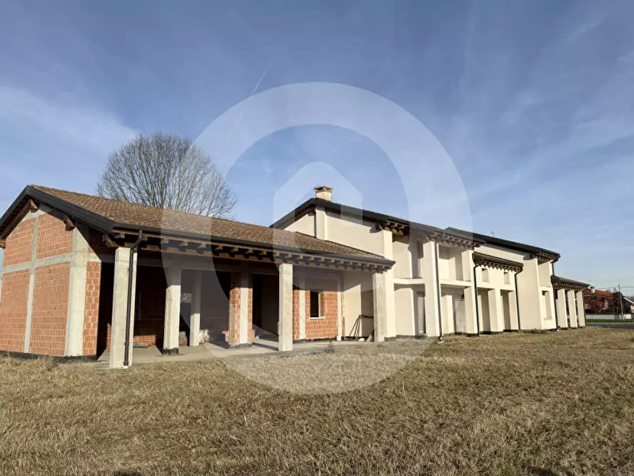 Immagine 2 di Casa bifamiliare in vendita  a Santa Giustina In Colle