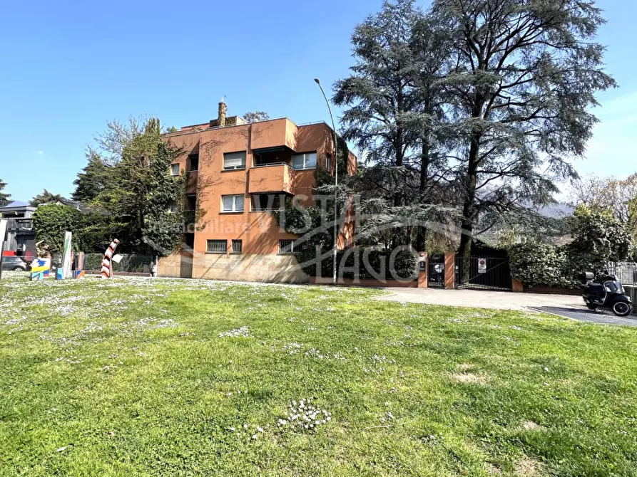 Immagine 46 di Appartamento in affitto  in Via Fratelli Recchi a Como