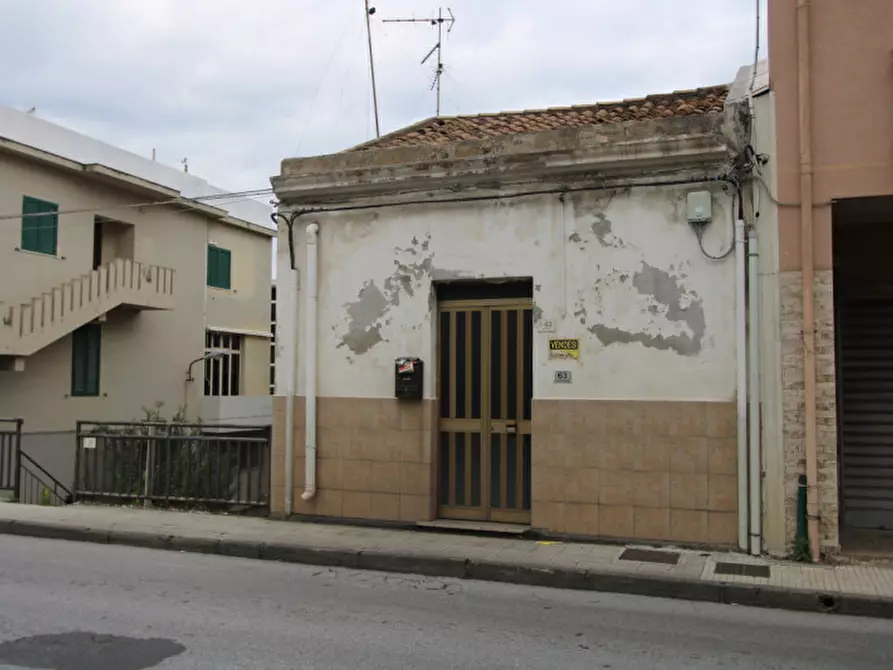 Immagine 1 di Appartamento in vendita  in Via Nazionale 143 a Villafranca Tirrena