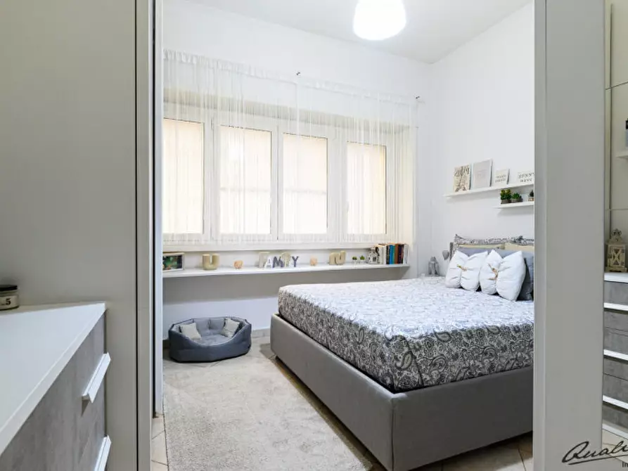 Immagine 19 di Appartamento in vendita  in Viale Jonio a Roma