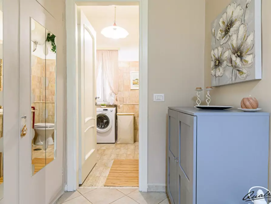 Immagine 22 di Appartamento in vendita  in Viale Jonio a Roma