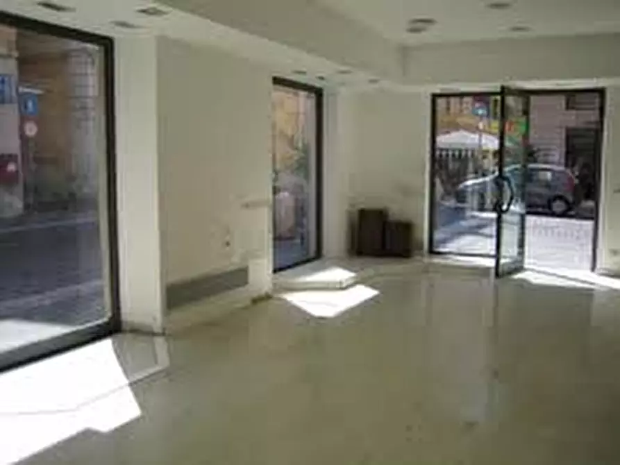 Immagine 5 di Negozio in vendita  in via santa monica a Albignasego