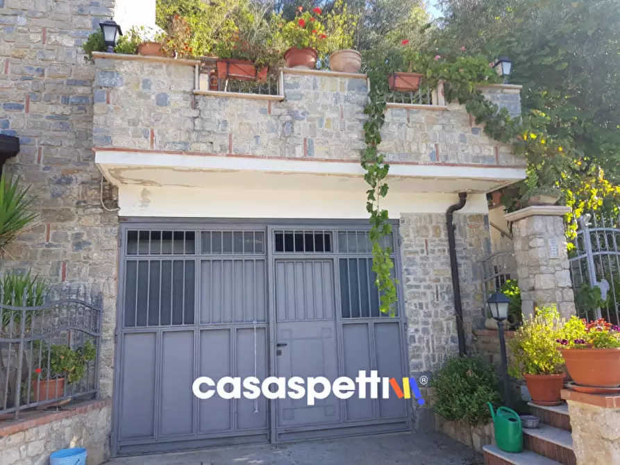 Immagine 2 di Casa indipendente in vendita  in Via Iardini a Sant'angelo A Fasanella