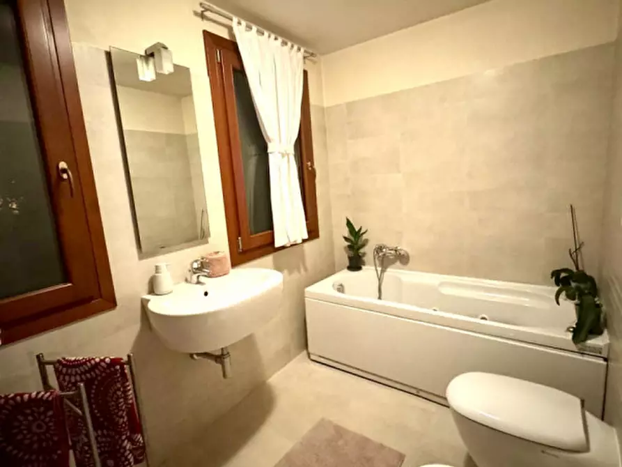 Immagine 13 di Appartamento in affitto  in Via Principe Amedeo a Este