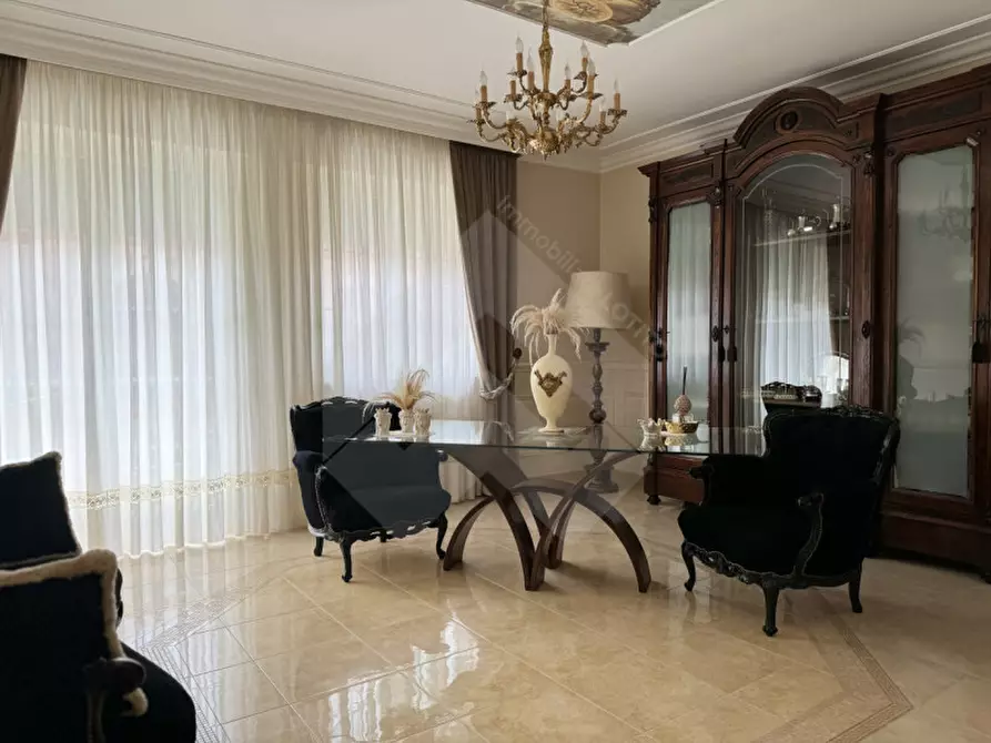 Immagine 4 di Casa indipendente in vendita  a Andria