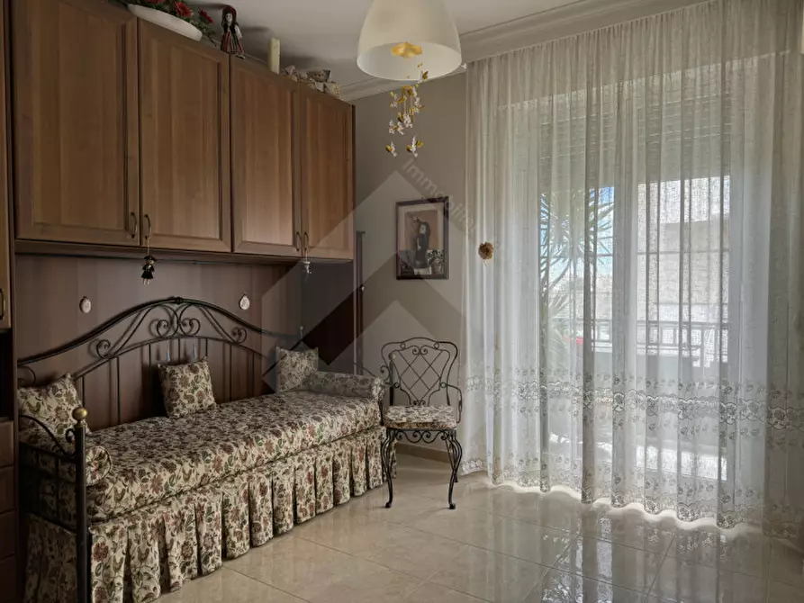 Immagine 10 di Casa indipendente in vendita  a Andria