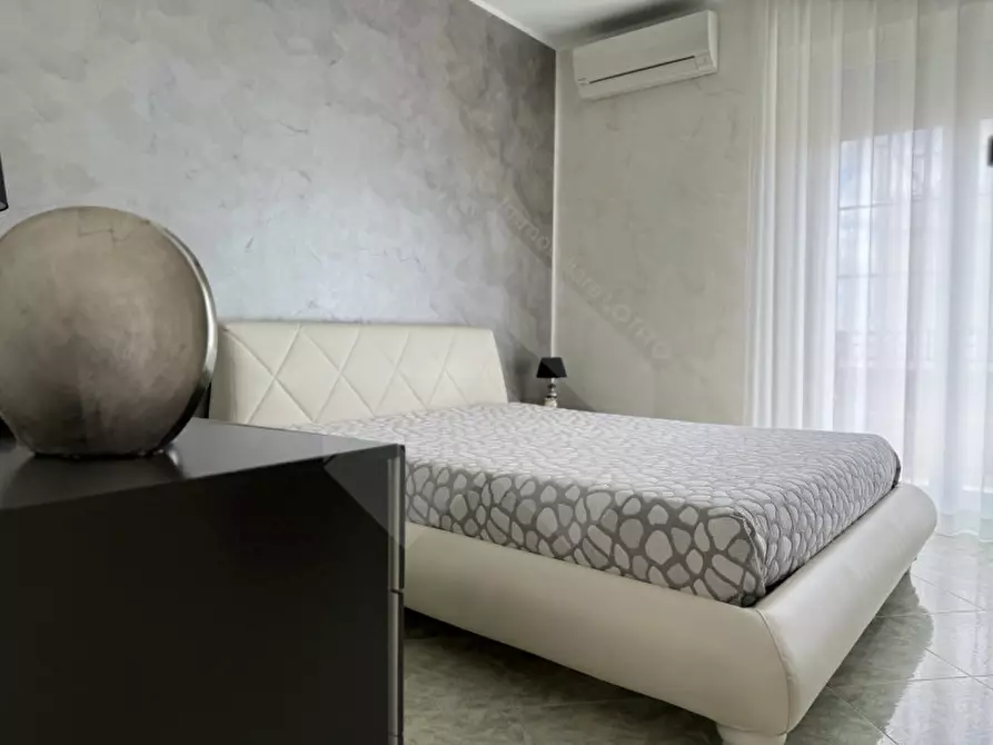 Immagine 17 di Casa indipendente in vendita  a Andria