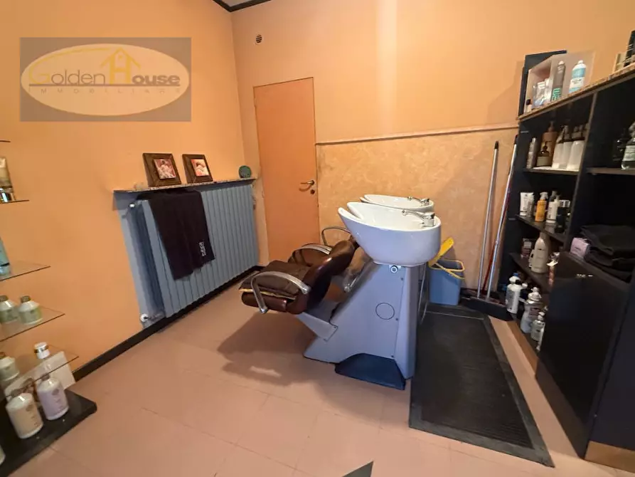 Immagine 5 di Negozio in affitto  in Via Zenzalino 139 a Argenta