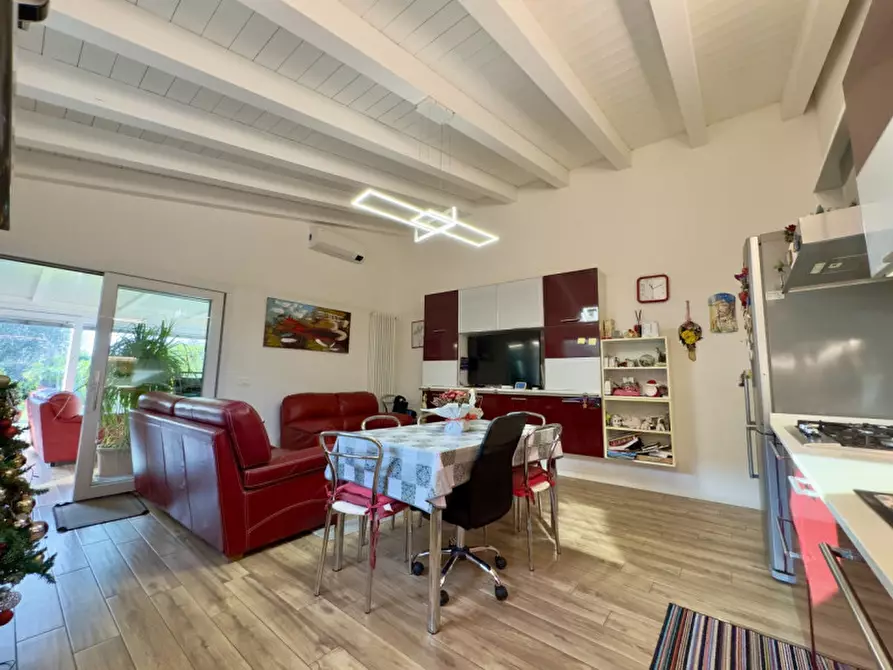 Immagine 2 di Casa bifamiliare in vendita  a Selvazzano Dentro