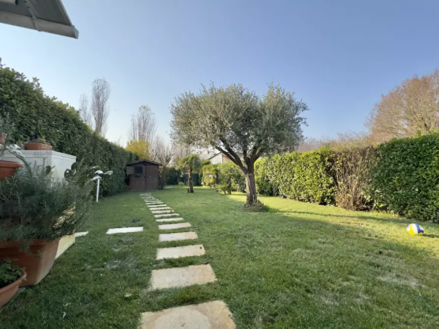 Immagine 6 di Casa bifamiliare in vendita  a Selvazzano Dentro