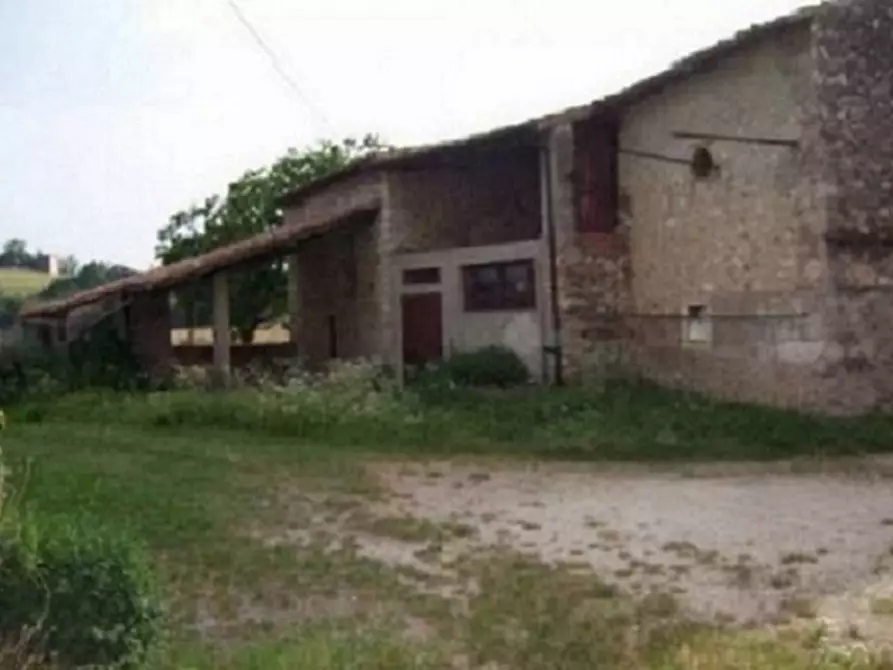 Immagine 2 di Rustico / casale in vendita  in Località Scrimei a Caprino Veronese