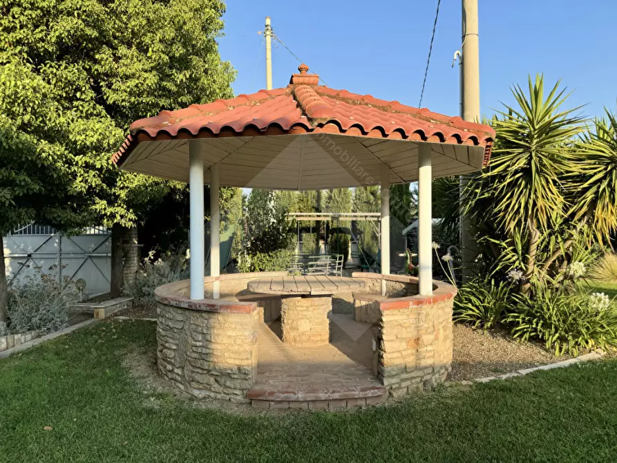 Immagine 19 di Villa in vendita  a Andria