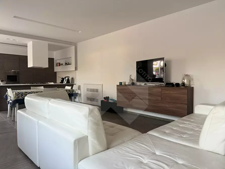 Immagine 25 di Villa in vendita  a Andria