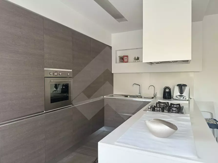 Immagine 28 di Villa in vendita  a Andria