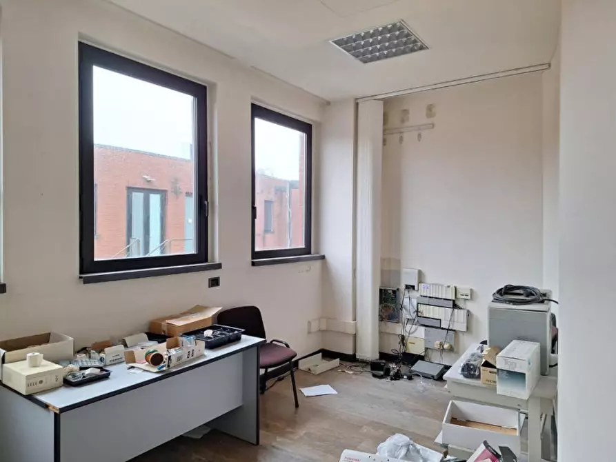Immagine 4 di Ufficio in vendita  in Via Giosuè Carducci, 62, 56010 San Giuliano Terme PI, Italia a San Giuliano Terme