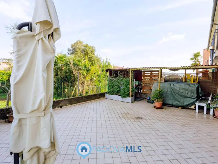 Immagine 6 di Casa trifamiliare in vendita  in Via Pietra a Agna