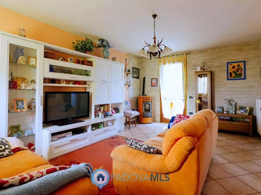 Immagine 7 di Casa trifamiliare in vendita  in Via Pietra a Agna