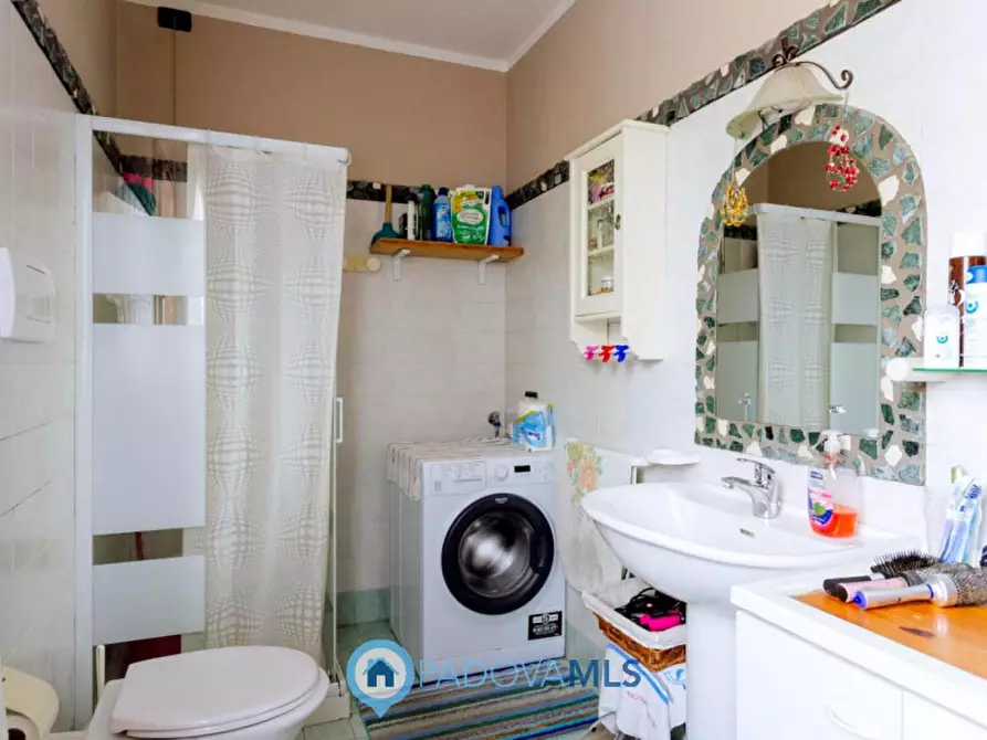 Immagine 11 di Casa trifamiliare in vendita  in Via Pietra a Agna