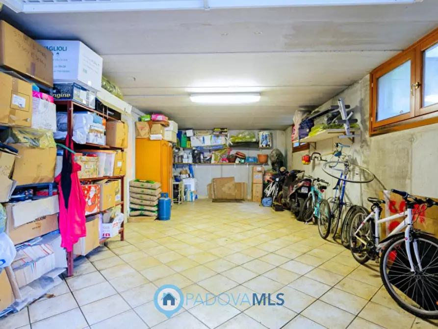 Immagine 24 di Casa trifamiliare in vendita  in Via Pietra a Agna