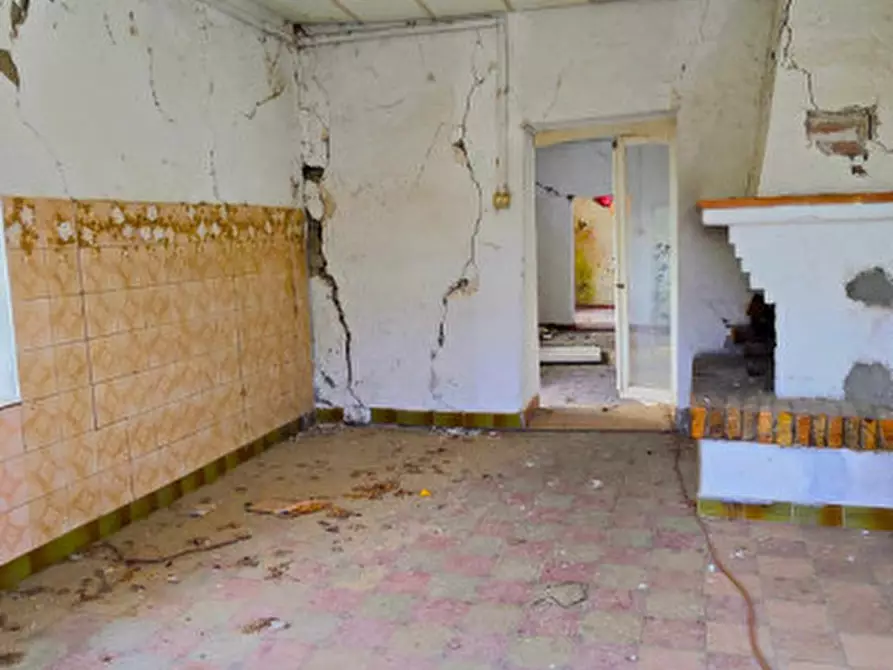 Immagine 14 di Casa indipendente in vendita  in Strada Meldola - Teodorano a Meldola