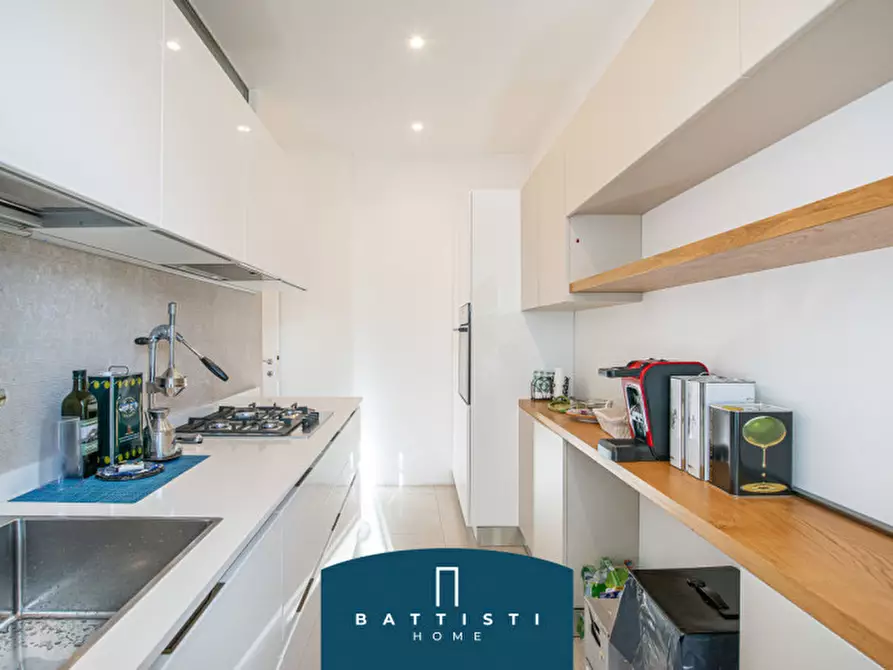 Immagine 10 di Appartamento in affitto  in Via Umbria a Roma