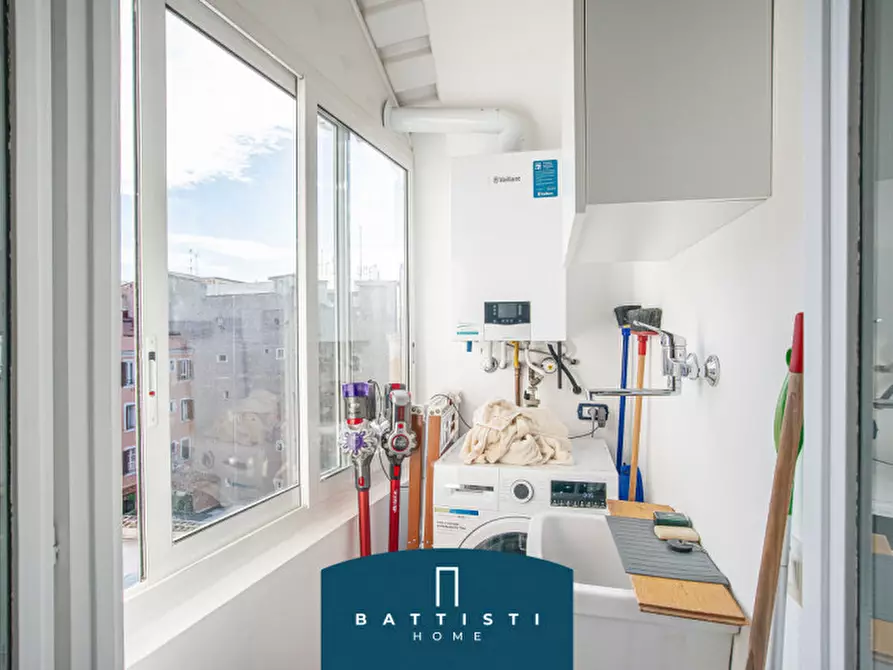 Immagine 12 di Appartamento in affitto  in Via Umbria a Roma