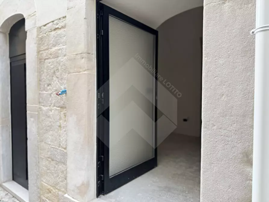 Immagine 17 di Casa indipendente in vendita  a Andria